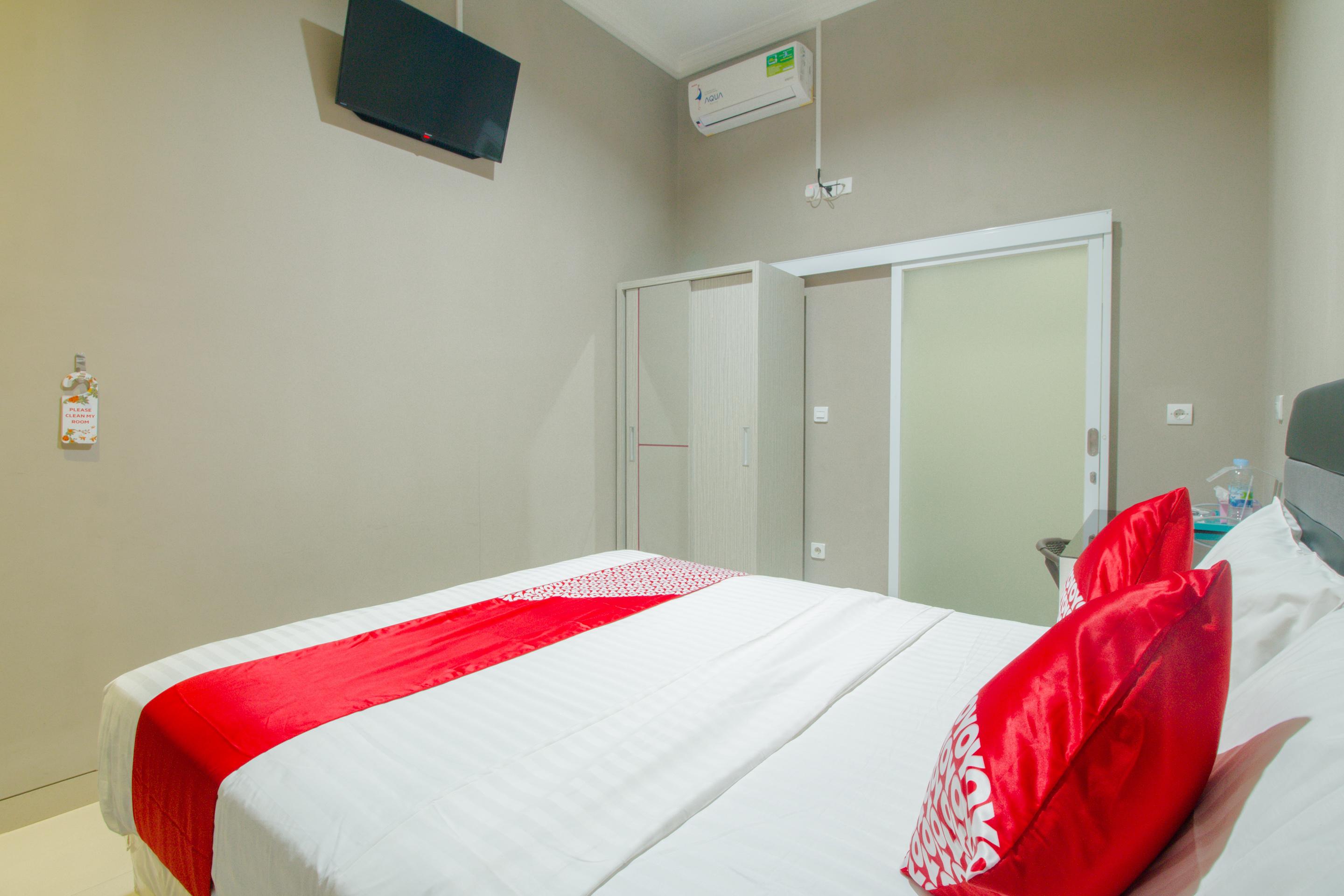 Hotel Oyo 871 Aira Costel Cianjur Exterior foto