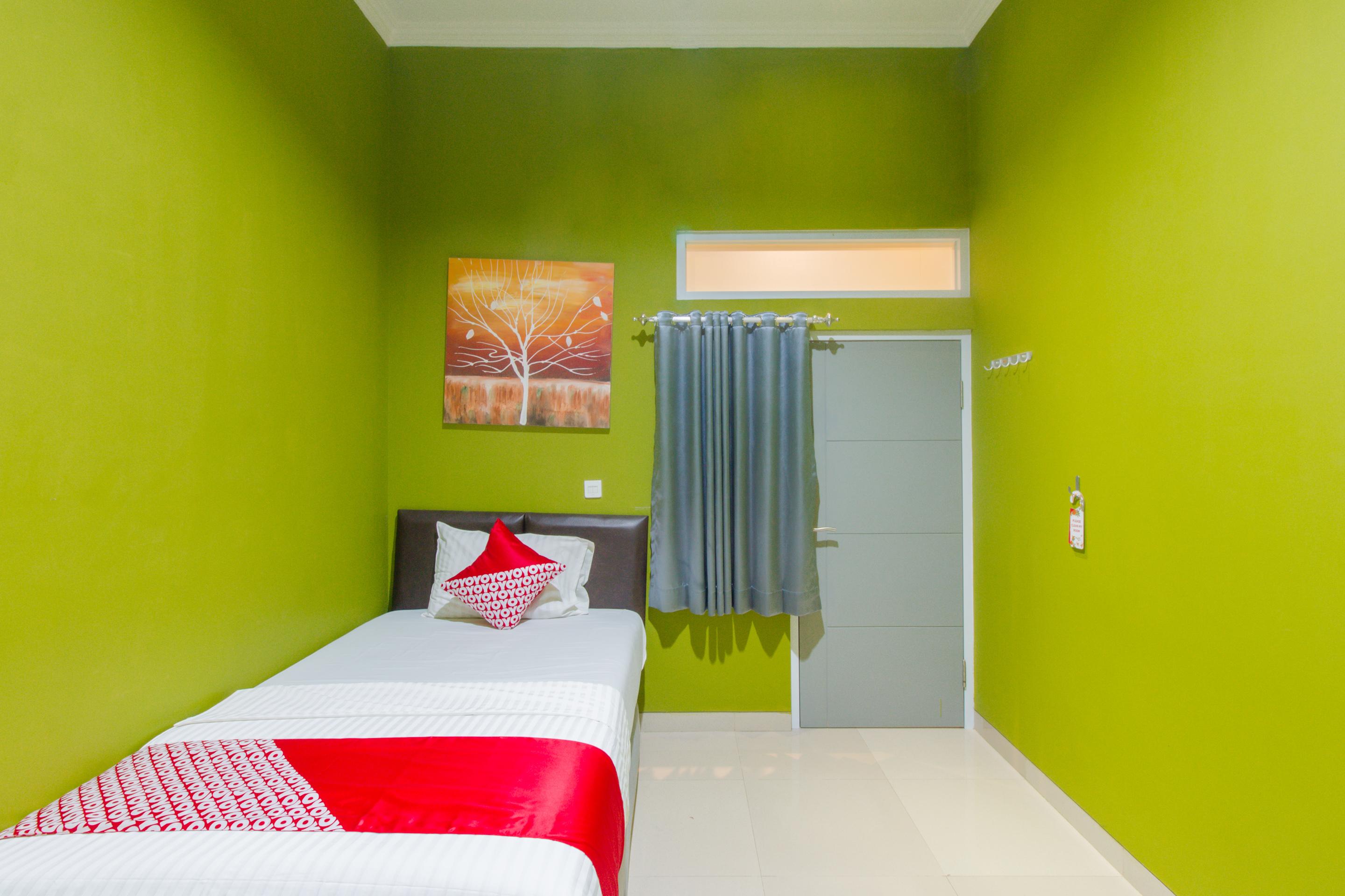 Hotel Oyo 871 Aira Costel Cianjur Exterior foto