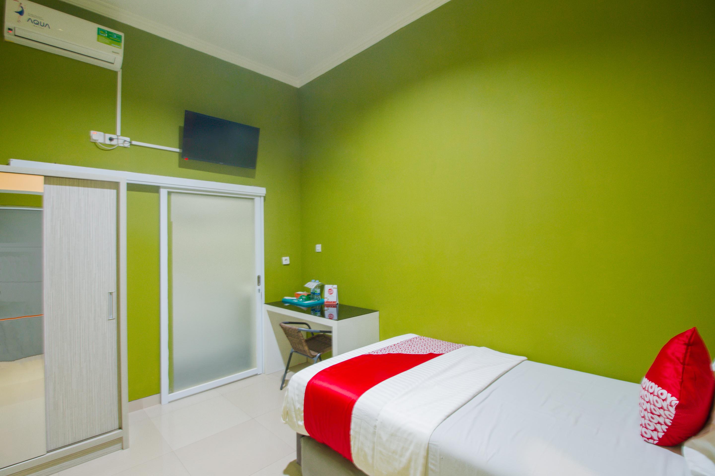 Hotel Oyo 871 Aira Costel Cianjur Exterior foto